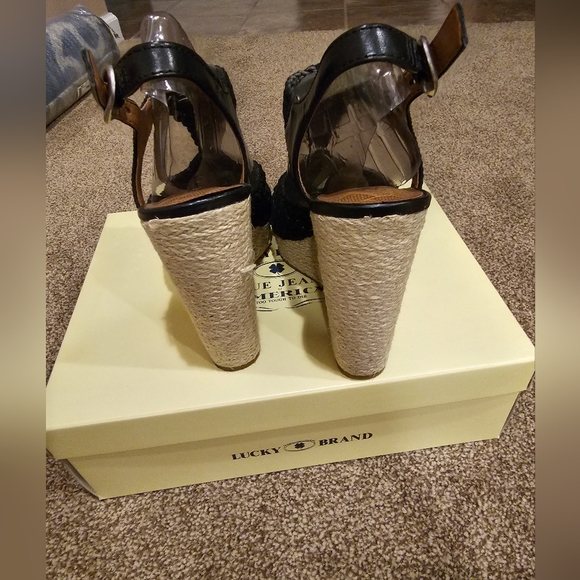 Lucky Brand Heels Womens 8 Rilo Macrame Crochet Platform Sandals BK Fabric. - Picture 3 of 12